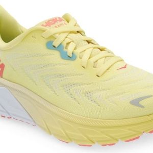 Hoka Arahi 6 Running Shoe (Women), Size 8.5B, color Yellow Pear/Sweet Corn